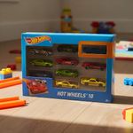 919914-MLA99844045783_112025